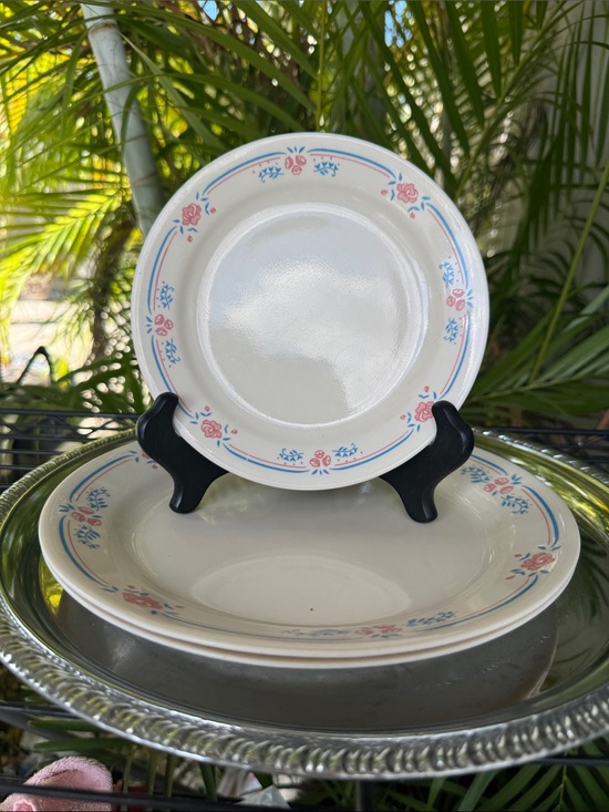 Corelle Other - Vintage Corelle EMBROIDERY Dinner and Salad Plate Set of 4 for 2 Blue Pink USA